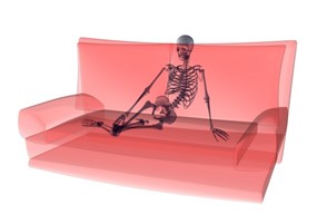 沙发上的骷髅人图片